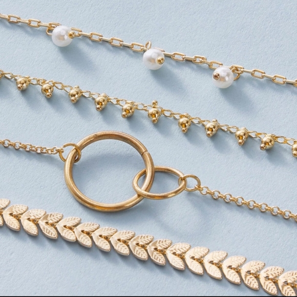 Gold Tone Bracelet Set 💋 - Picture 2 of 4